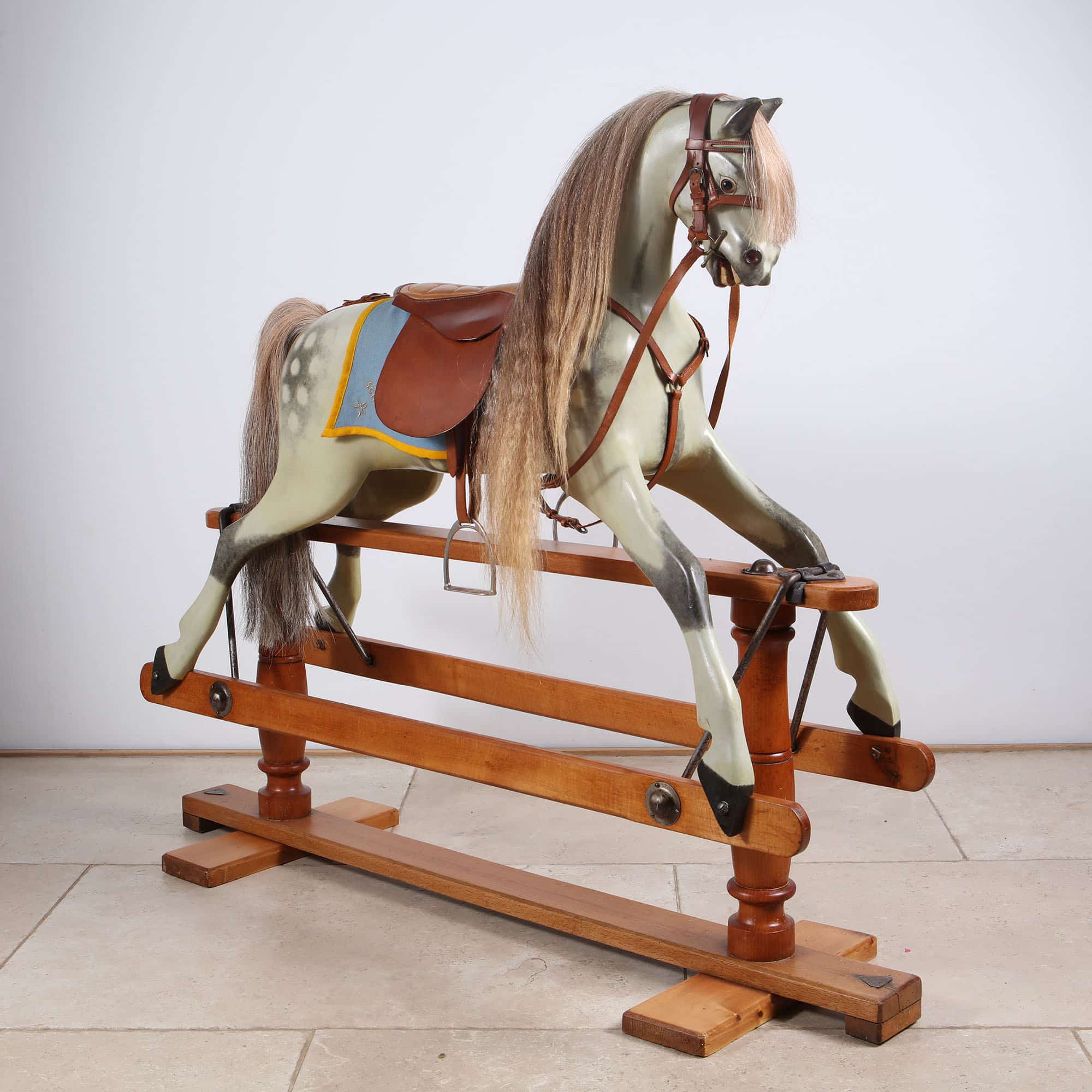 Lines Triang Rocking Horse